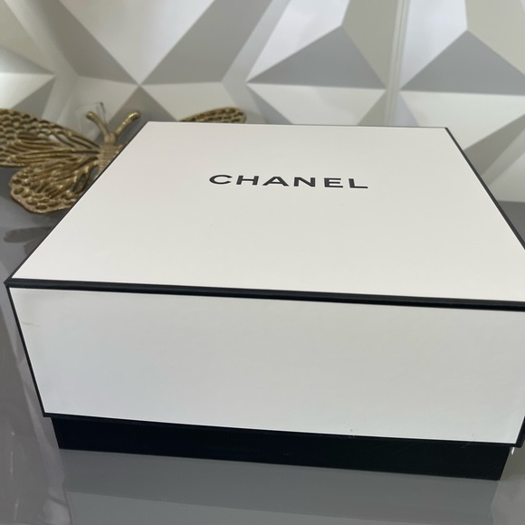 CHANEL Chance Eau Foaming Eau Tendre Shower Gel 6.8 fl oz - Picture 3 of 7